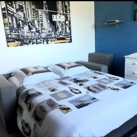 Chambre Privee Dans Maison Le Tampon Exterior foto